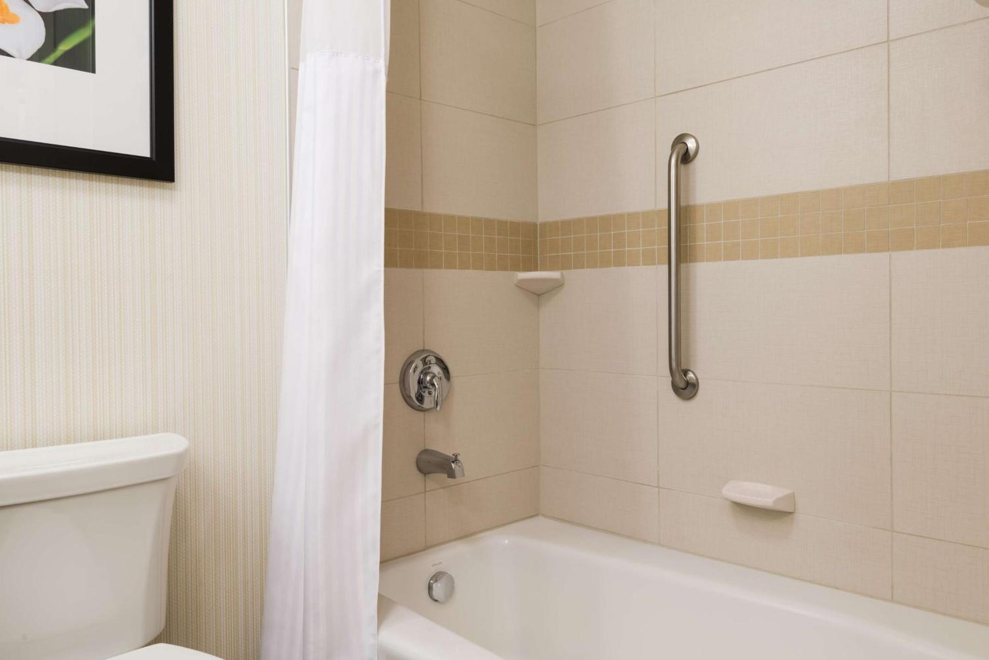 Hilton Garden Inn Wayne Bagian luar foto