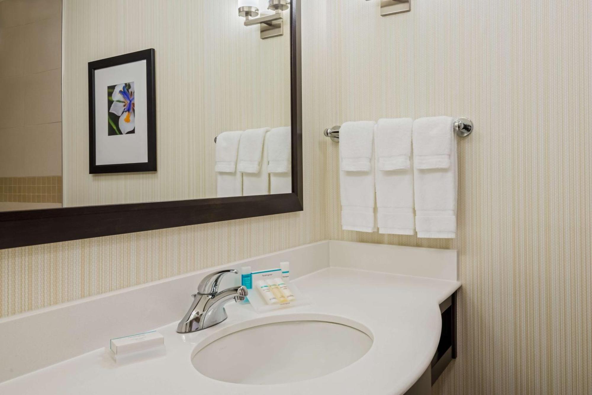Hilton Garden Inn Wayne Bagian luar foto