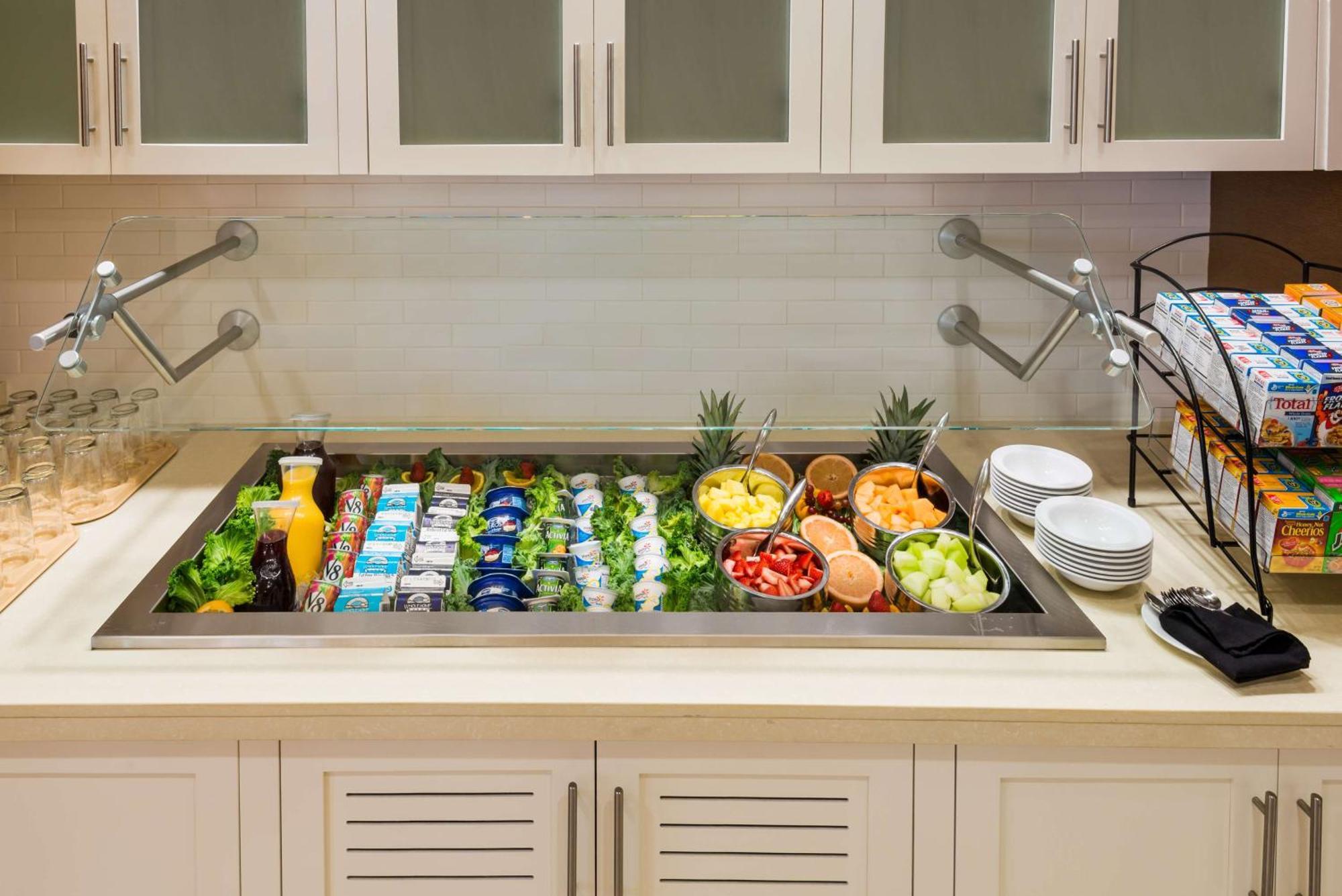 Hilton Garden Inn Wayne Bagian luar foto