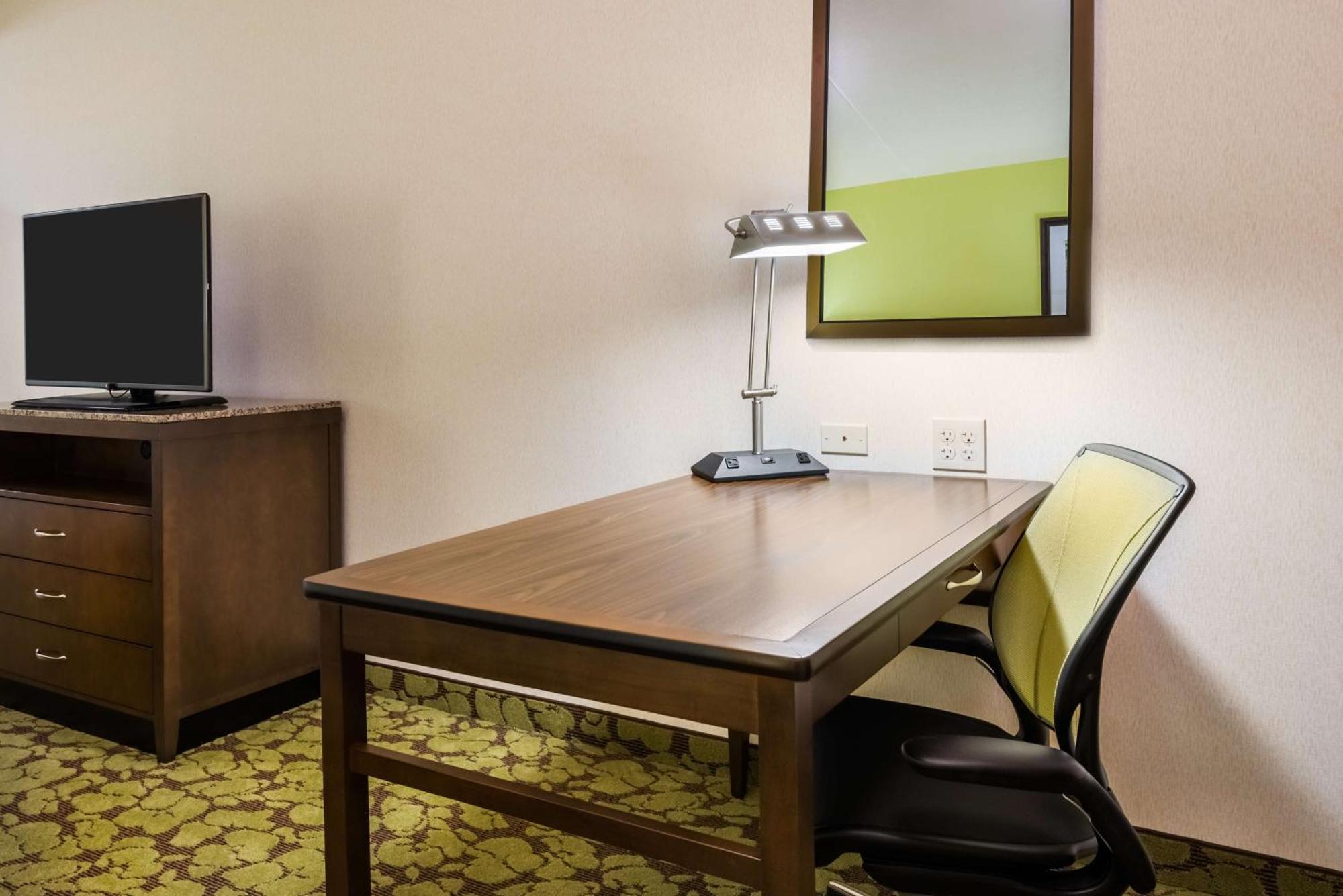 Hilton Garden Inn Wayne Bagian luar foto