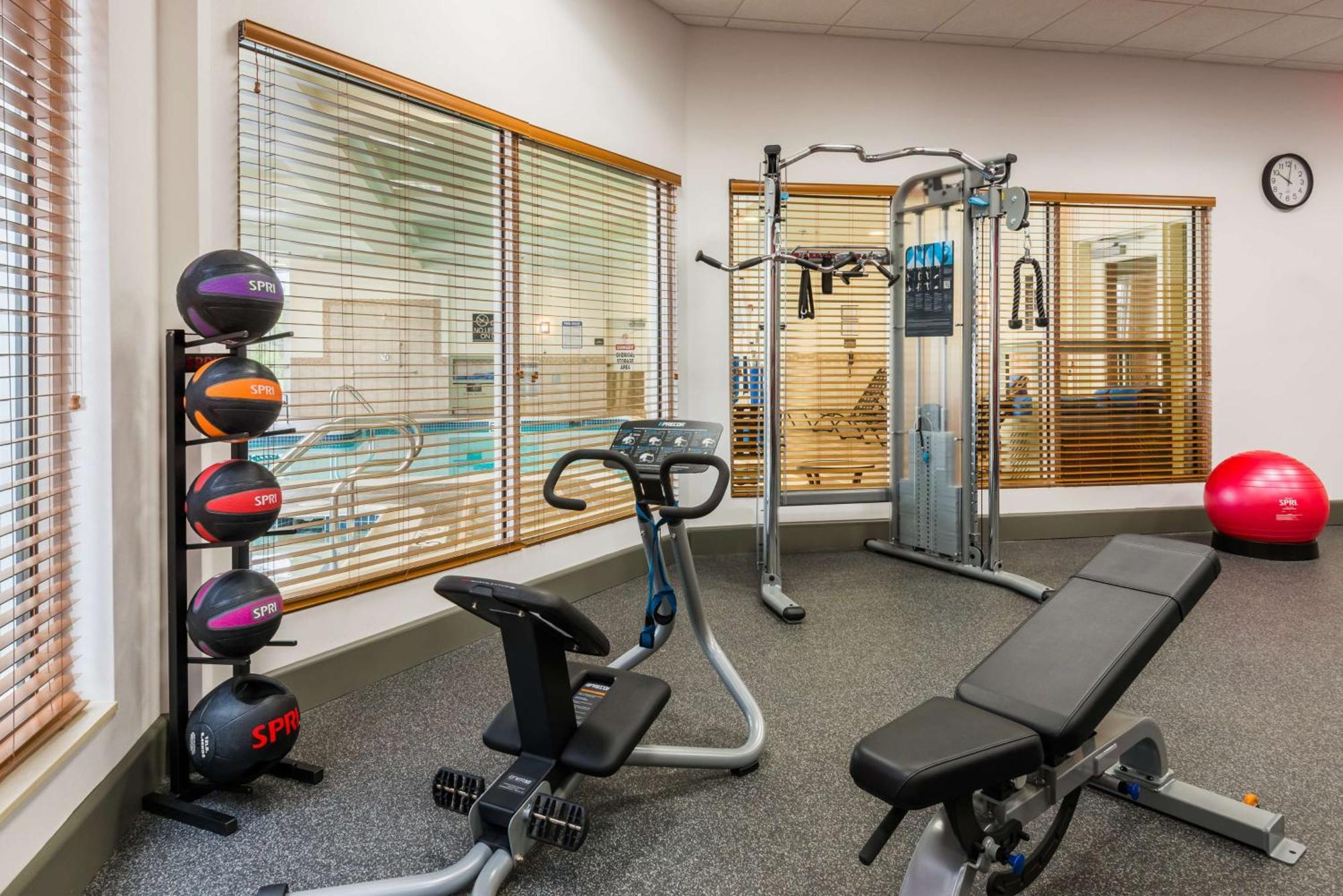 Hilton Garden Inn Wayne Bagian luar foto