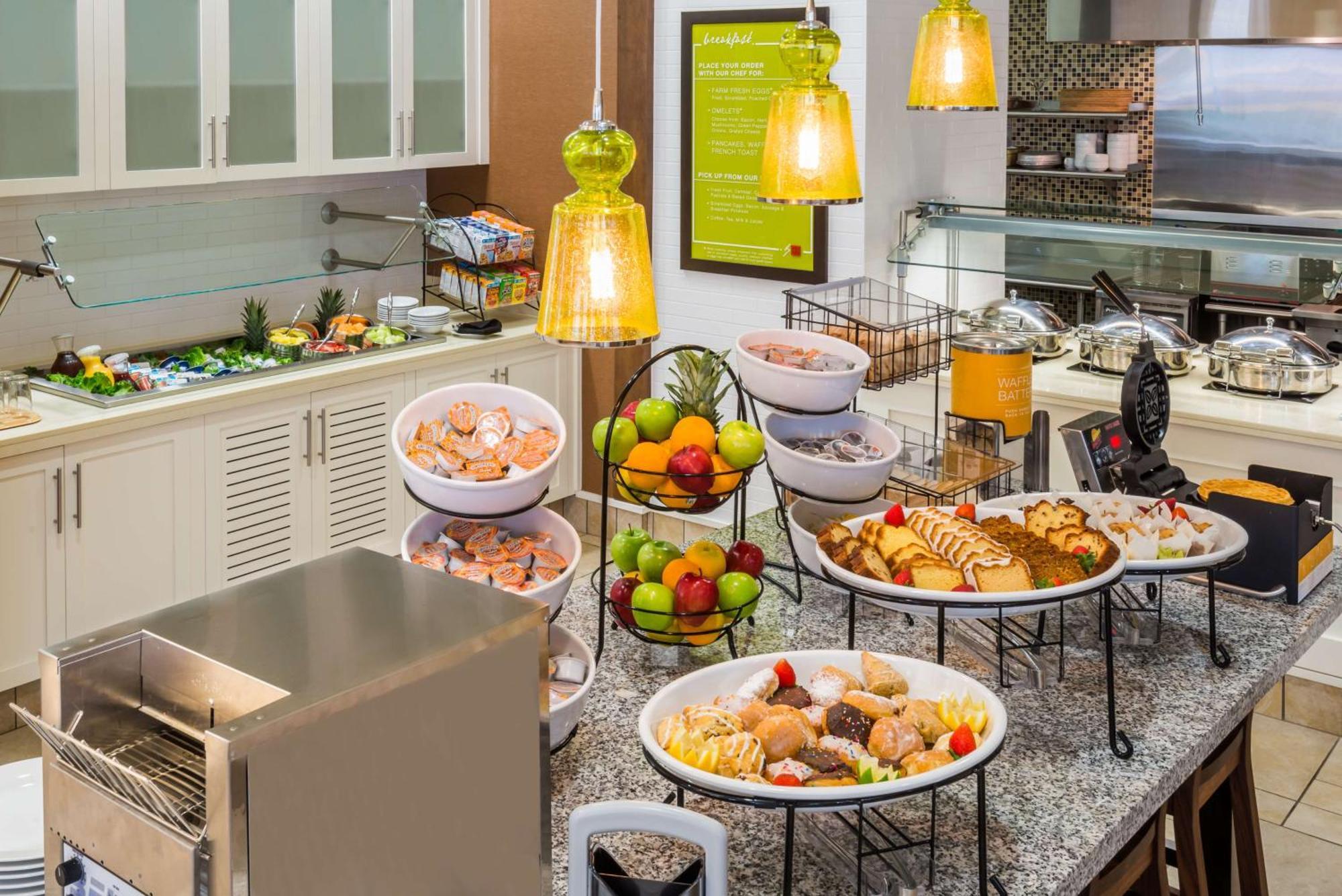 Hilton Garden Inn Wayne Bagian luar foto