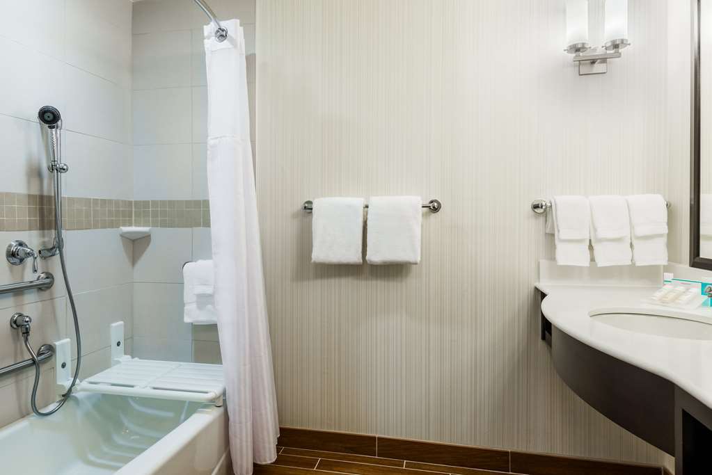 Hilton Garden Inn Wayne Ruang foto