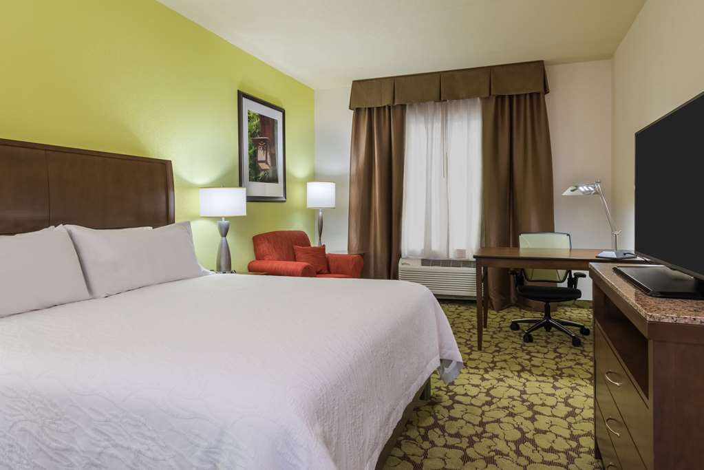 Hilton Garden Inn Wayne Ruang foto